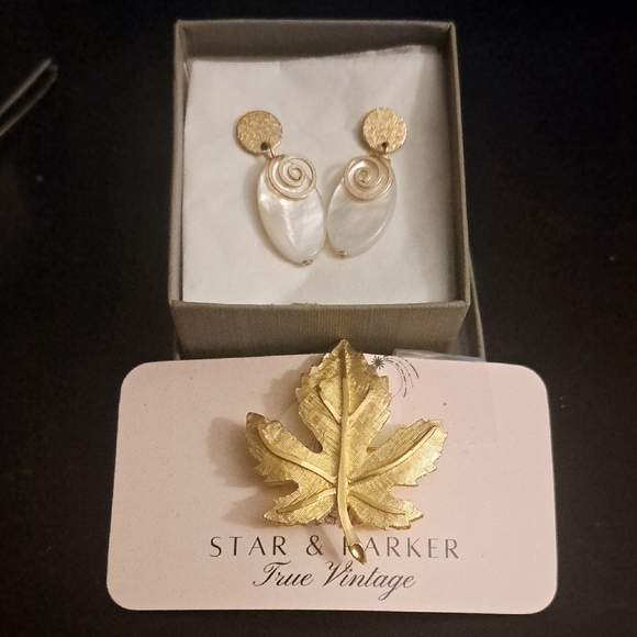 Gold and White Earrings - Picture 1 of 4